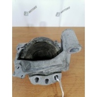 подушка двигателя Mazda CX-5 KE2FW 2014 KD47-39-060B