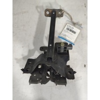 замок капота Mazda Axela BK5P 2006 B33D56620