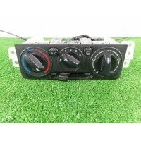 блок управления климат-контролем Mazda Demio DW3W 2001 D26761190C