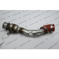 Патрубок интеркулера (4.4L DOHC DITC V8 Diesel) RH Land Rover Range Rover 30DDTX L405 2012 LR056348