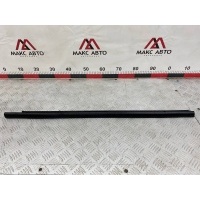 молдинг стекла двери Mazda Demio 1 DW3W 1999 (1996-2002) D20150650B, <strong>-Б/У Детали сняты с АВТОМОБИЛЯ</strong>