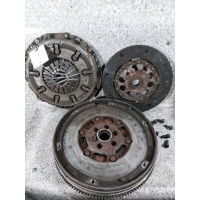 Комплект сцепления 1.8Ti , 2.0i , 1.9TDI , LUK , от 5МКПП , ДВУХВАССОВОЕ , МАХОВИК + КОРЗИНА + ДИСК / ДИСК ПОД ЗАМЕНУ / . AZM. Volkswagen Passat B5 2003 058141031C