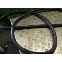 Уплотнитель Volkswagen Passat B6 2007