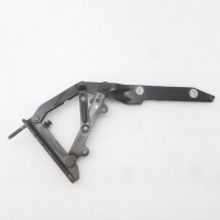 петля капота Land Rover Discovery 4 2012 LR018697