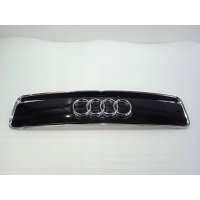 Audi a2 решетка радиатора бампера передняя 8z0010155e