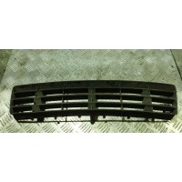 Заглушка (решетка) в бампер передний Audi A6 C5 (S6,RS6) 2000 4b0807683f