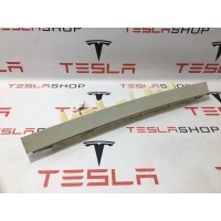 Кронштейн правый верхний Tesla Model X 2017