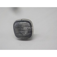 Повторитель на крыло белый VAG Fabia (1999 - 2007) 1U0949127B