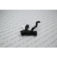 Воздуховод впускной (нижний) от КВФ на турбину Land Rover Range Rover Sport L494 2013 LR084060