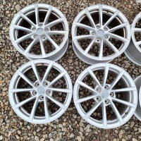 Оригинальные audi a4 a6 17 5x112 4k0 комплект хороший