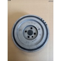 Volkswagen шкив 04l105251 2.0 tdi