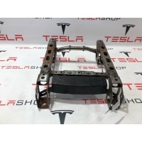 Кронштейн Tesla Model X 2017 1057165-00-B,AG154551A