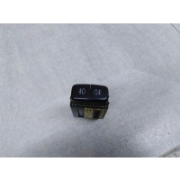 Кнопка противотуманки Mitsubishi Airtrek 2001-2008 MN151235