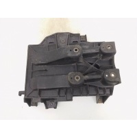 Полка аккумулятора Audi TT 8N 2001 8N8804373