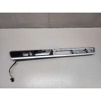 Накладка декоративная VAG Touareg (2010 - 2018) 7P6867102NOUM