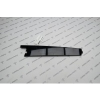 Накладка вертикальная задней двери (стойка B) RH Land Rover Range Rover Sport L494 2013 LR065353