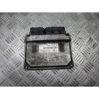 Блок управления двигателем Volkswagen Golf 2000 06a906033