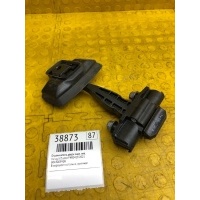ограничитель двери Renault Duster 2021 804300992R