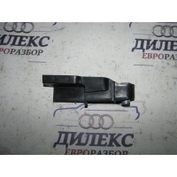 кронштейн переднего бампера Audi A6 (C6 4F) 2004-2011 2010 4F0807772