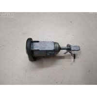 Личинка замка R Volkswagen Golf-4 1999 1U0837168