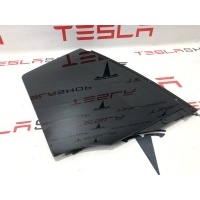 форточка двери задней правой Tesla Model X 2017 1055274-00-G