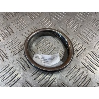 Хром противотуманной фары Перед. Toyota RAV CA40 2015-2018 5272242010