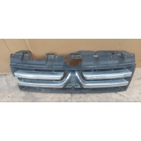 Решетка радиатора Mitsubishi Pajero 4 2006-2011 7450A150, 7450A505XA