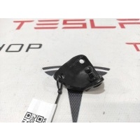 Механизм (прочие) левое Tesla Model X 2017 1046608-00-A