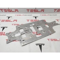 Прочая запчасть Tesla Model X 2017 1035126-00-K,1035126-00-N