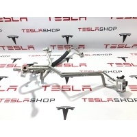 Трубка кондиционера Tesla Model X 2017 6008481-00-B,1032222-00-F
