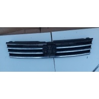 Решетка радиатора Volkswagen Touareg NF 2014-2018 7P6853651L