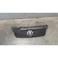 Решетка радиатора Volkswagen Transporter 5 2003-2009 2004 7H0853653
