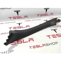 Молдинг крышки багажника правая Tesla Model X 2017 1037902-00-E