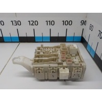 Блок предохранителей Toyota Auris (E15) (2006 - 2012) 8273002510