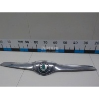 Молдинг капота VAG Yeti (2009 - 2018) 5L0853633