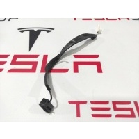 Микрофон Tesla Model X 2019 1047000-00-A