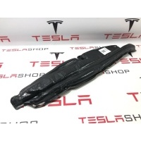 Уплотнитель Tesla Model X 2019 1037731-00-B