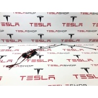 Электропривод замка капота Tesla Model X 2017 1057991-00-D,1057991-00-B,9203-43