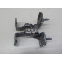 Петля двери багажника Mercedes Benz C117 CLA (2013 - 2019) 1567401700
