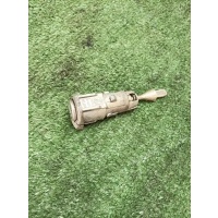 вставка замка двери прав. VW Jetta 2005-2011 2006 1K5837168A