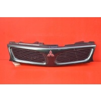 Решетка радиатора mitsubishi carisma 1998 год