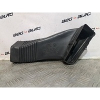 воздухозаборник Audi A6 Allroad C5 2001 8D0129617D