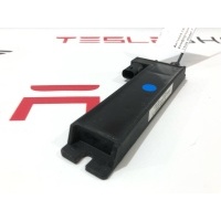Антенна системы Комфортный доступ Tesla Model X 2019 1043129-00-B,X-12069-008R1-F