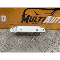 Кронштейн потолка Land Rover Discovery 5 2020 HY32518B46DD