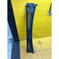 Решетка под лобовое стекло ( жабо ) Renault Arkana 2021 668110229R