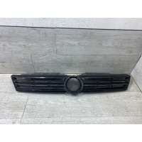 Решетка радиатора Volkswagen Jetta 6 2010- 5C6853651AZLL