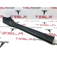 Накладка на порог Tesla Model X 2019 1035985-00-G,1496499-00-A