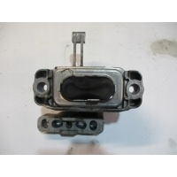 Лапа volkswagen 5q0199262ck
