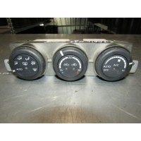 Блок управления климатической установкой NISSAN X-Trail (T30) 2001-2006 27500ES70A