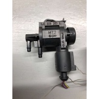 Клапан воздушный Audi A3 8L 2001 1J0906283B